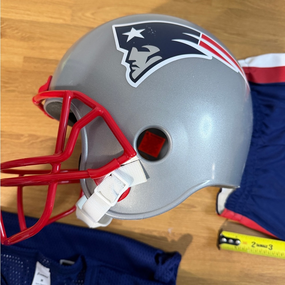New England Patriots Jersey, pants and Helmet Set - Picture 13 of 13